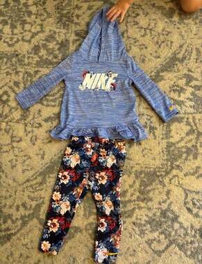 Nike Girls Dri-FIT Hoodie and Floral Leggings Outfit Set 18M